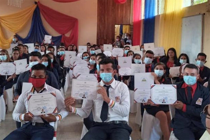 graduacion-docentes-primaria-nicaragua